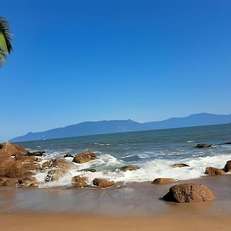 Chale Proximo A Praia Martim De Sa 까라과따뚜바 외부 사진